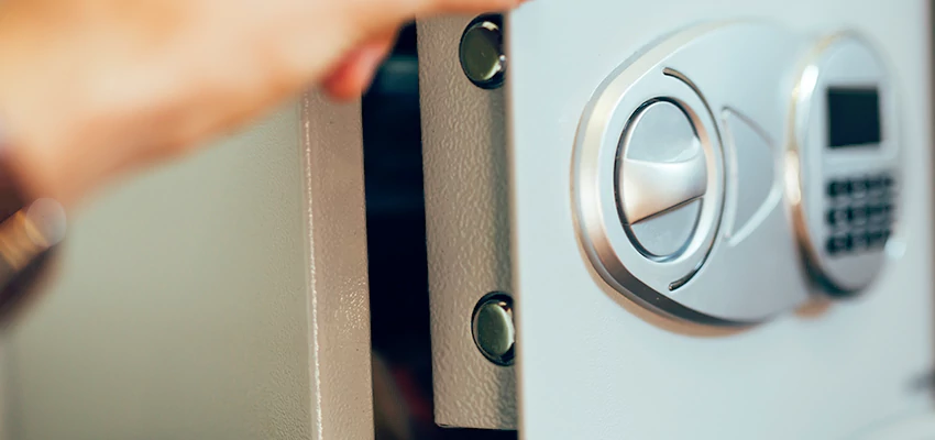 Fingerprint Safe Openers in Castroville, CA